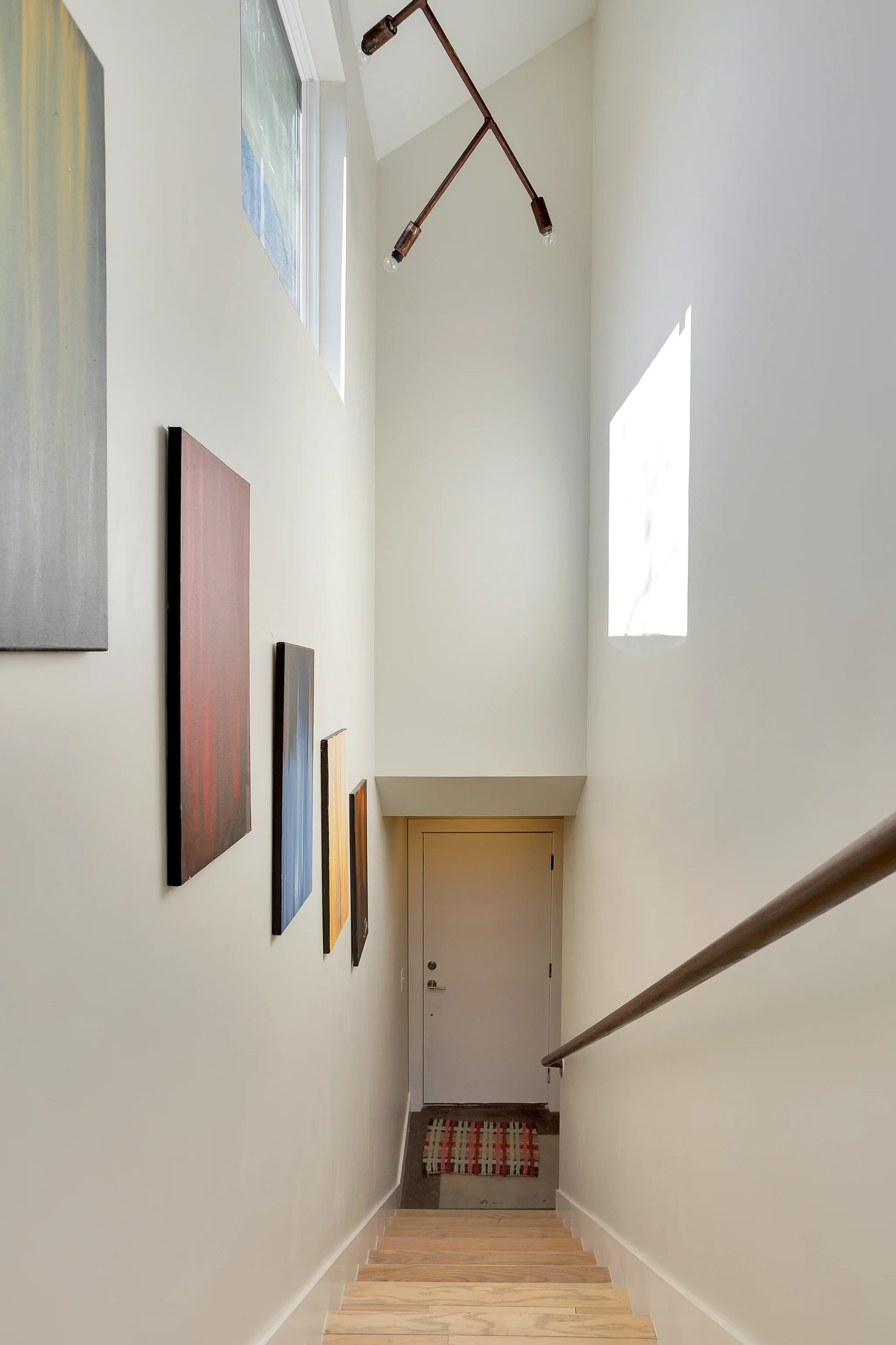 15_MLS_2206 East 9th Unit B.jpg