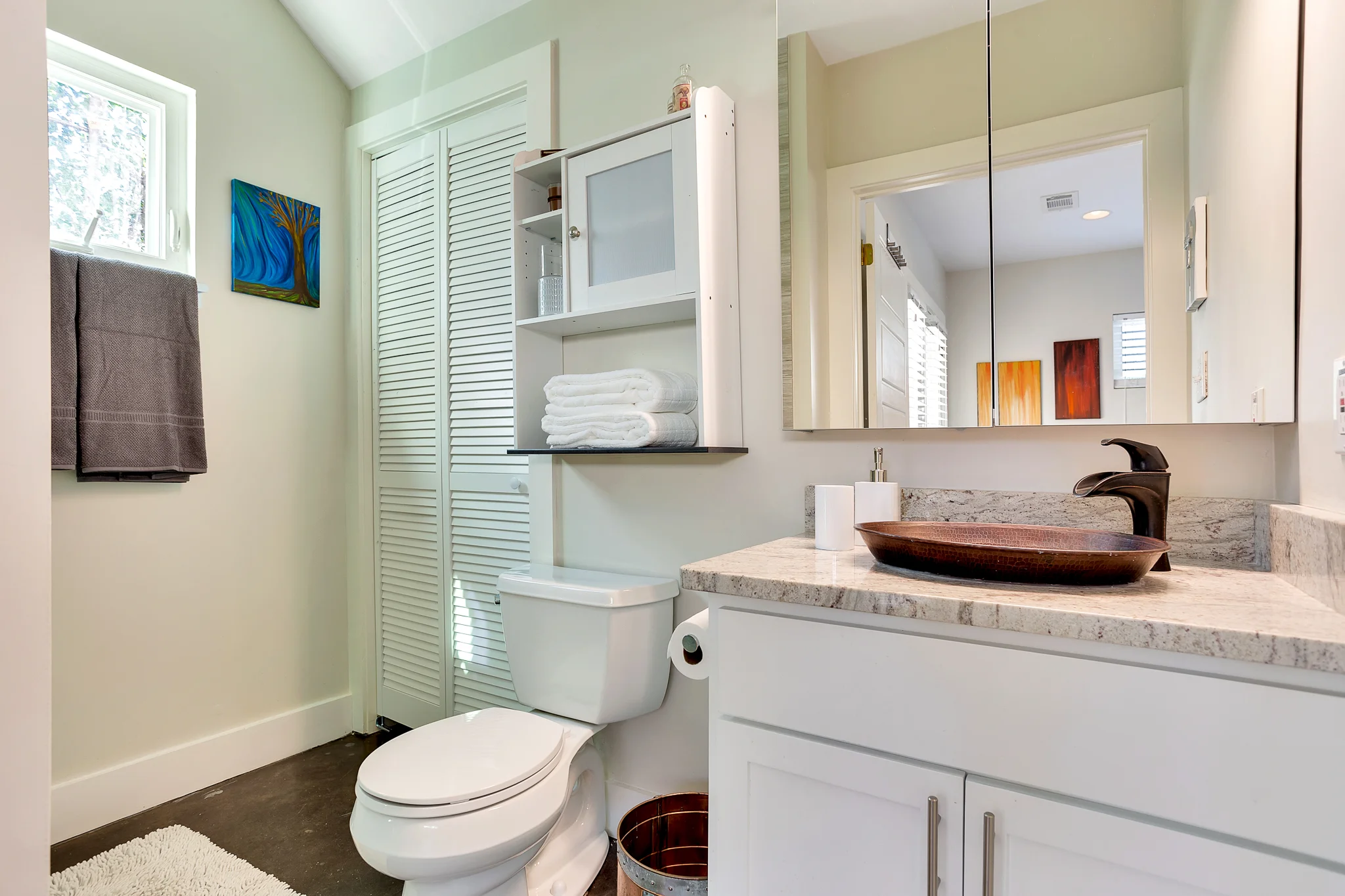 18_MLS_2206 East 9th Unit B.jpg