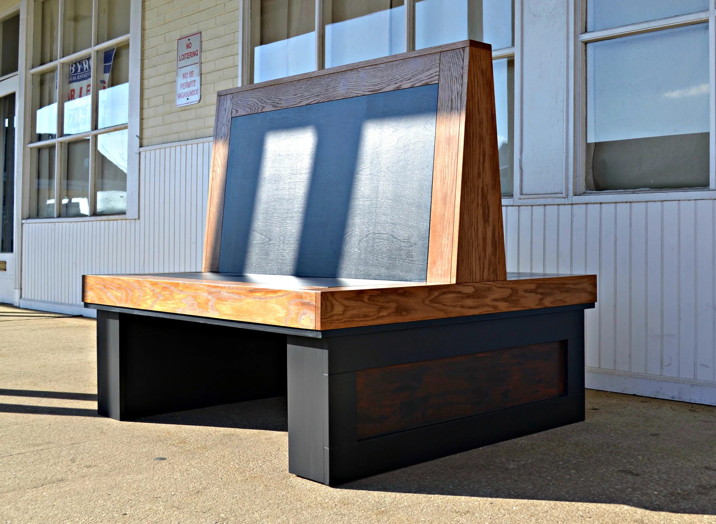 booth2.jpg