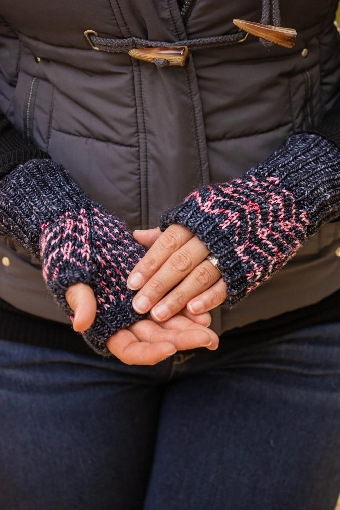 Kestra Mitts