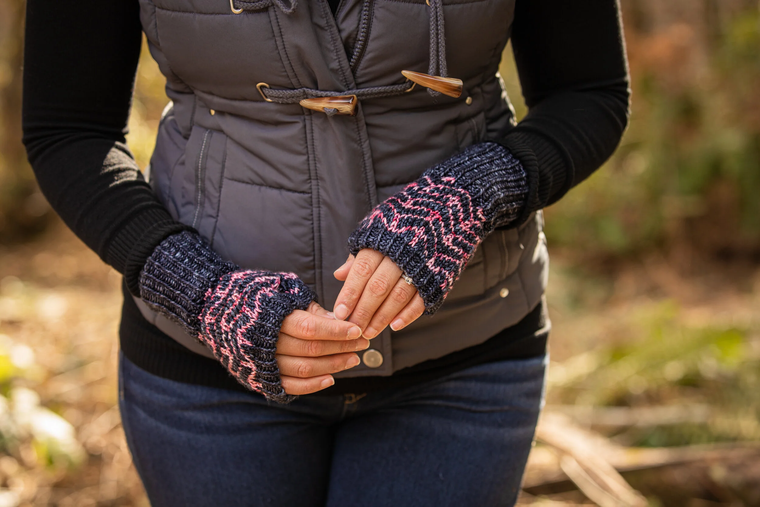 kestra-fingerless-knit-mitts-with-geometric-chevron-motif-and-twisted-ribbing.jpg