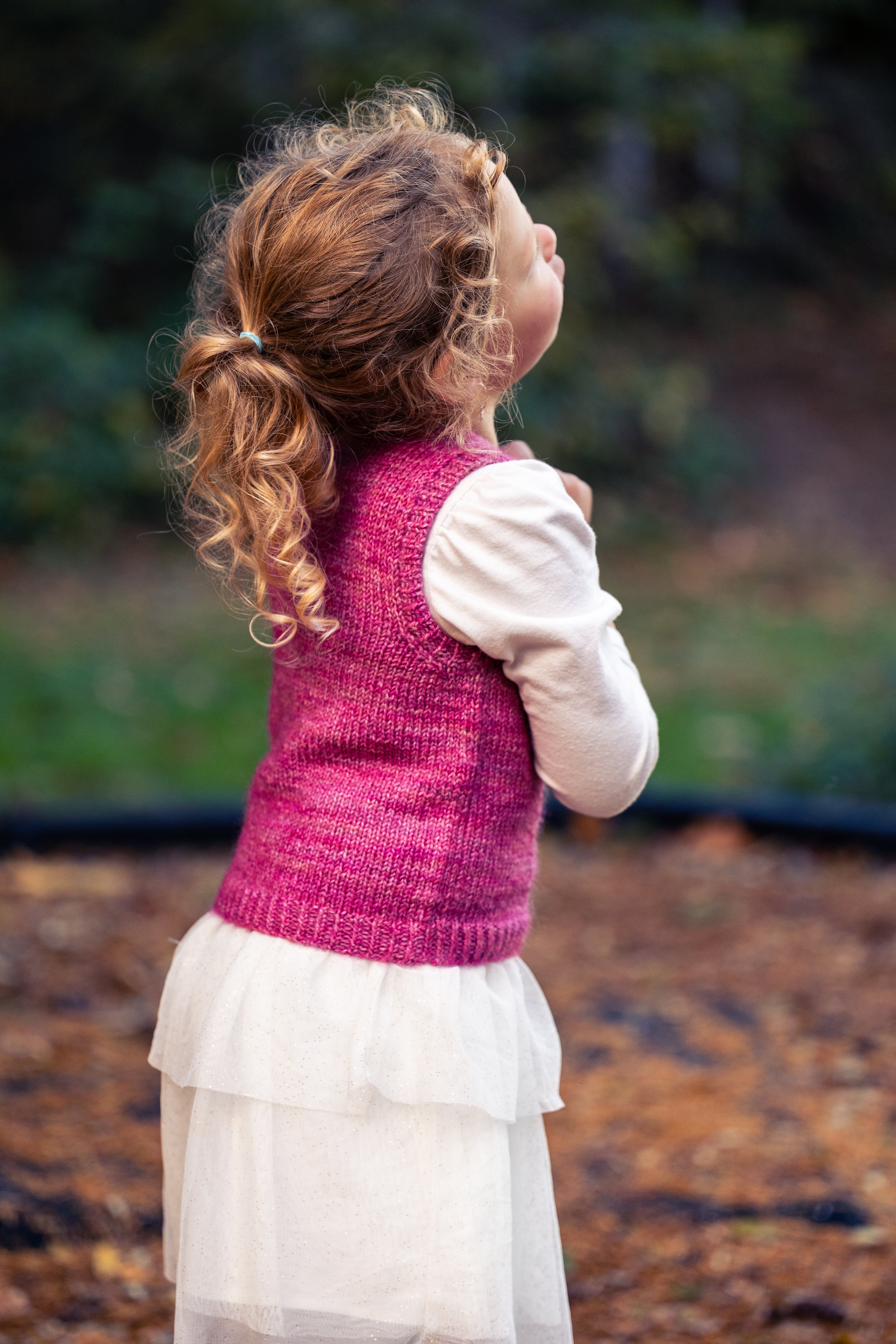 bittie-bestie-vestie-pink-girls-knit-vest-pattern-pdf-side-profile-view.jpg