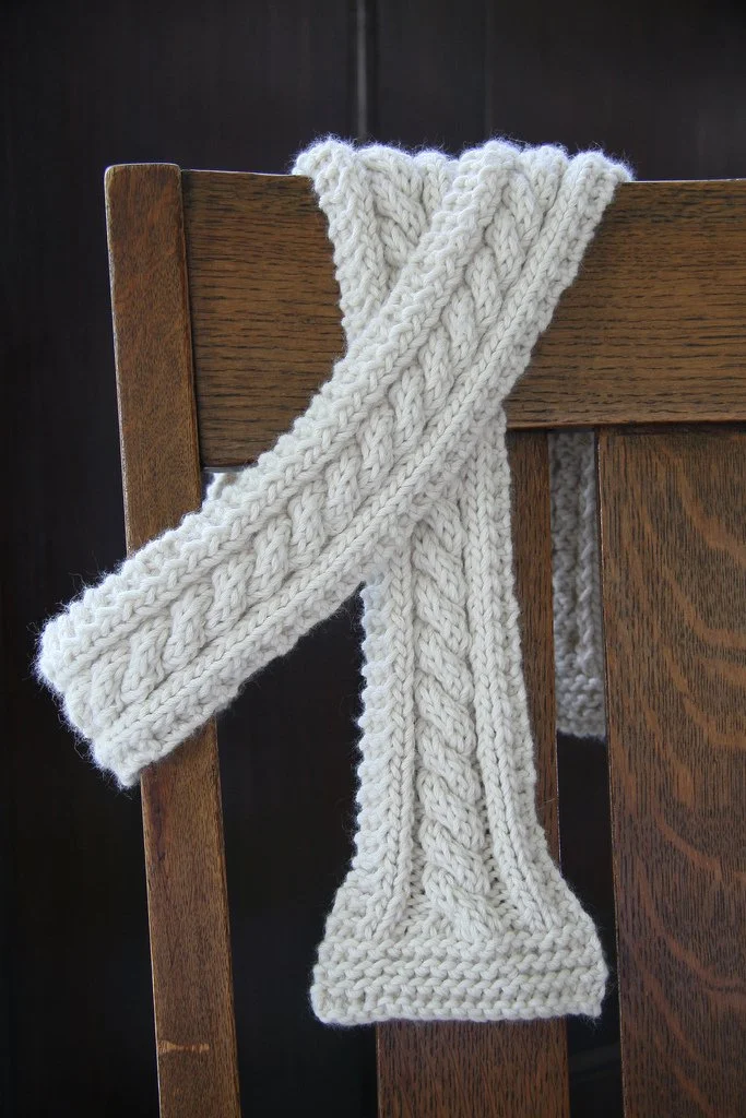 Cabled Mini Scarf (Free)