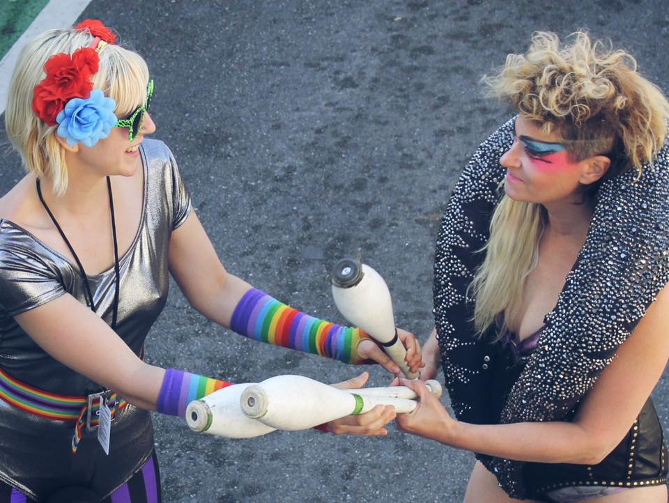  Snatch teaches Peaches how to juggle clubs at SF Pride 2016 (peachesrocks.com) 