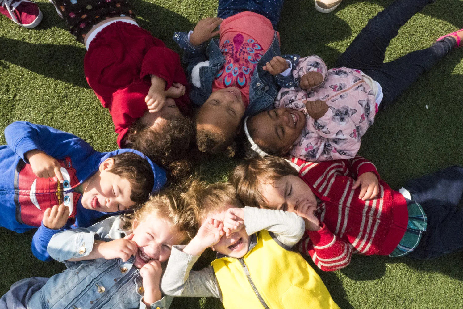 Tuesday, December 3rd:  Holiday Photo Shoot