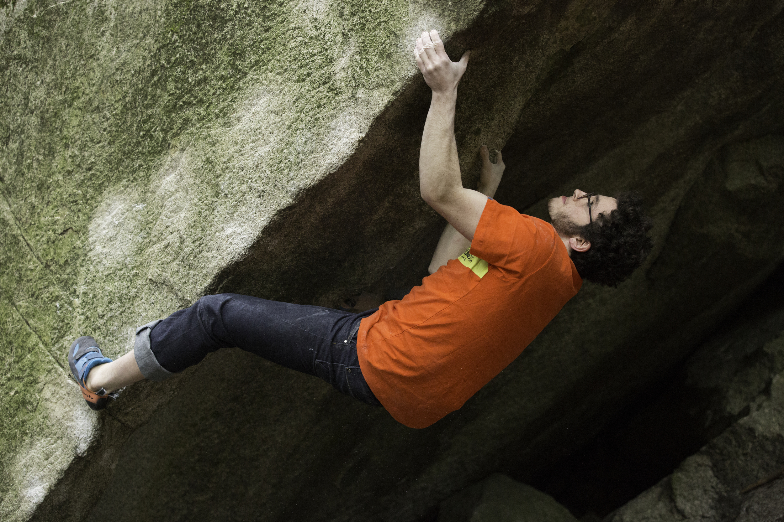 Mason Pitchell doing the koala on 'The Summoning -sit,' v12, Squamish, BC, Canada.