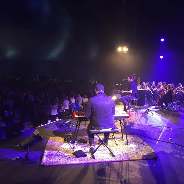 It started as an experiment, but what unfolded blew us all away. Tb to our @newdayevent string section 🎻🎻🎻
We took a risk to exchange our high energy, full Newday band arrangements with a small, raw, unplugged setup with an 18 piece string section, many of them Newday delegates in their teens.
Thanks again to all those involved. It was such a special moment we decided to turn the whole worship time into one long EP.
Enjoy unplugged worship, go check out:
Alive With Strings
#strings #worshipmusic #unplugged #allcomesbacktoYou