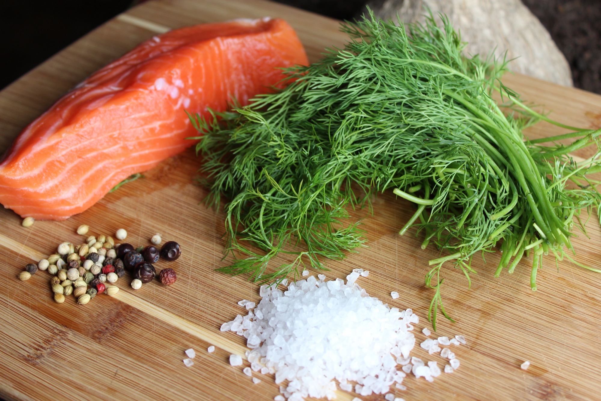 Classic flavorings for gravlax.