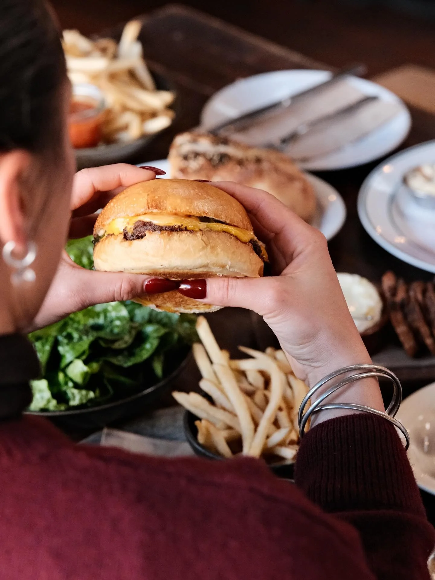 Serving juicy buns all Wednesday for just $20 🍔 🍷 🍔 

✨ Book ahead to avoid disappointment ✨ 

#juicy #burgernight #urbanwinery #noisyritual