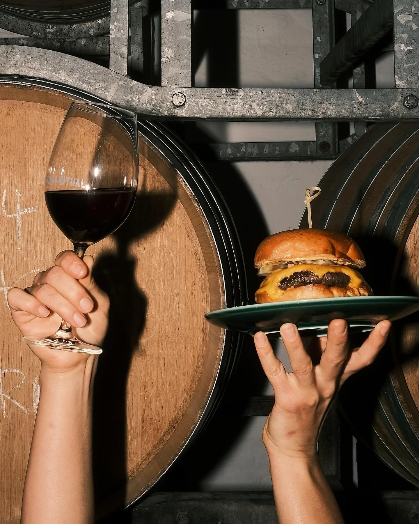 It&rsquo;s burger night every Wednesday so we&rsquo;ll see you tomorrow for a bite 😎 👄 🍔 

#burgernight #eatdrinklocal #cheapeatsmelbourne