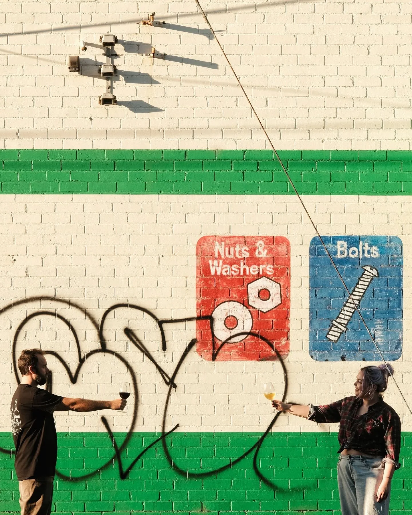 ✨This close to the weekend

Get your Thursday/Friday/Saturday plans sorted with some snacks and vino at your favourite urban winery.

2018 sparkling chardy just released, and the tempranillo is already a staff fave. Get them before they're gone!

Che