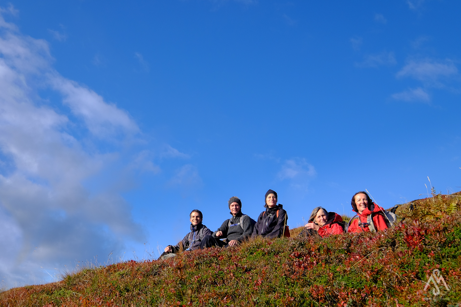 Hiking entourage