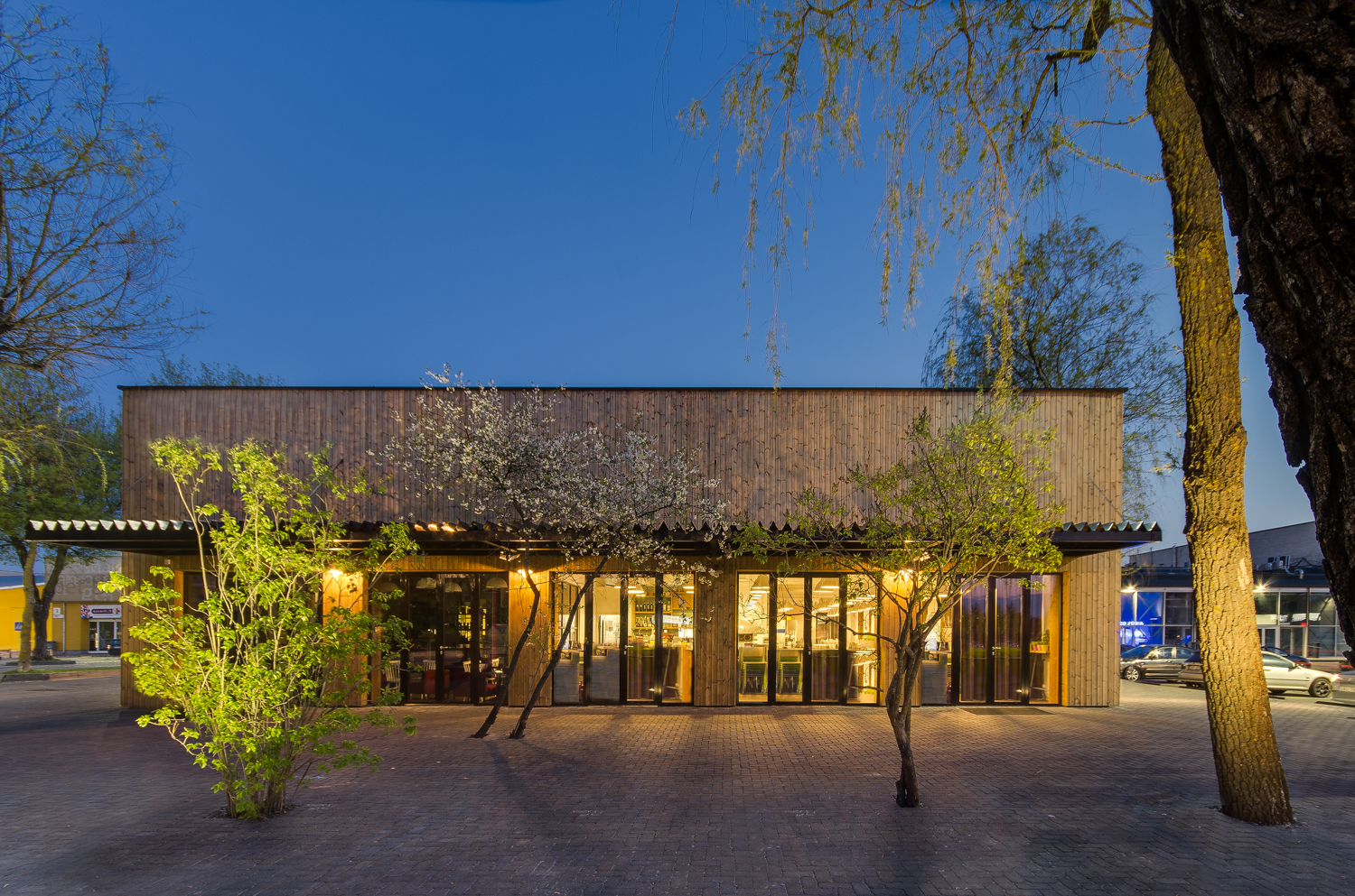 DO ARCHITECTS Foodcourt & square