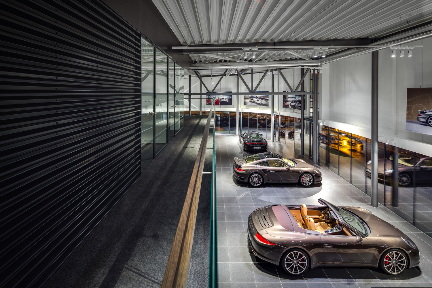 DOARCHITECTS Porshe showroom