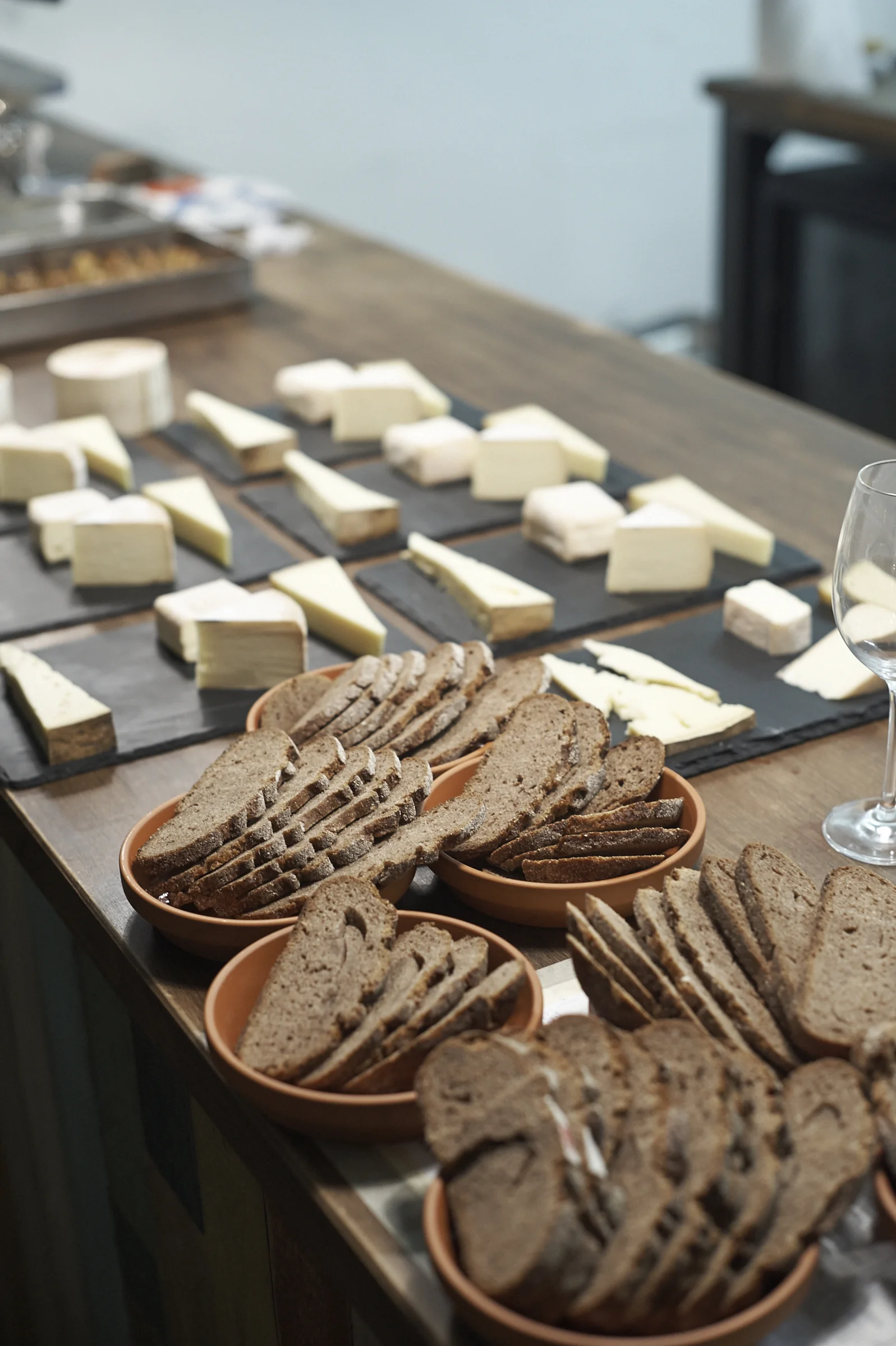Cheese Platter with Walliser Ur-Roggenbrot