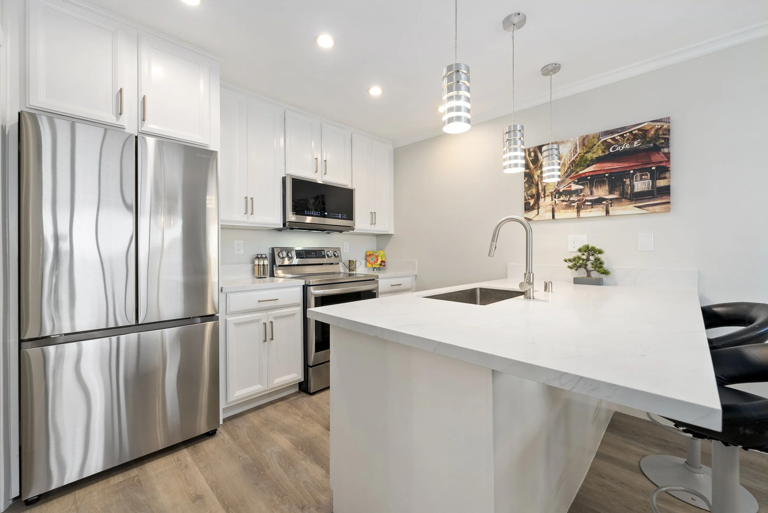 679-TheVillage-RedondoBeach-NormanLucasInterior (1).JPEG