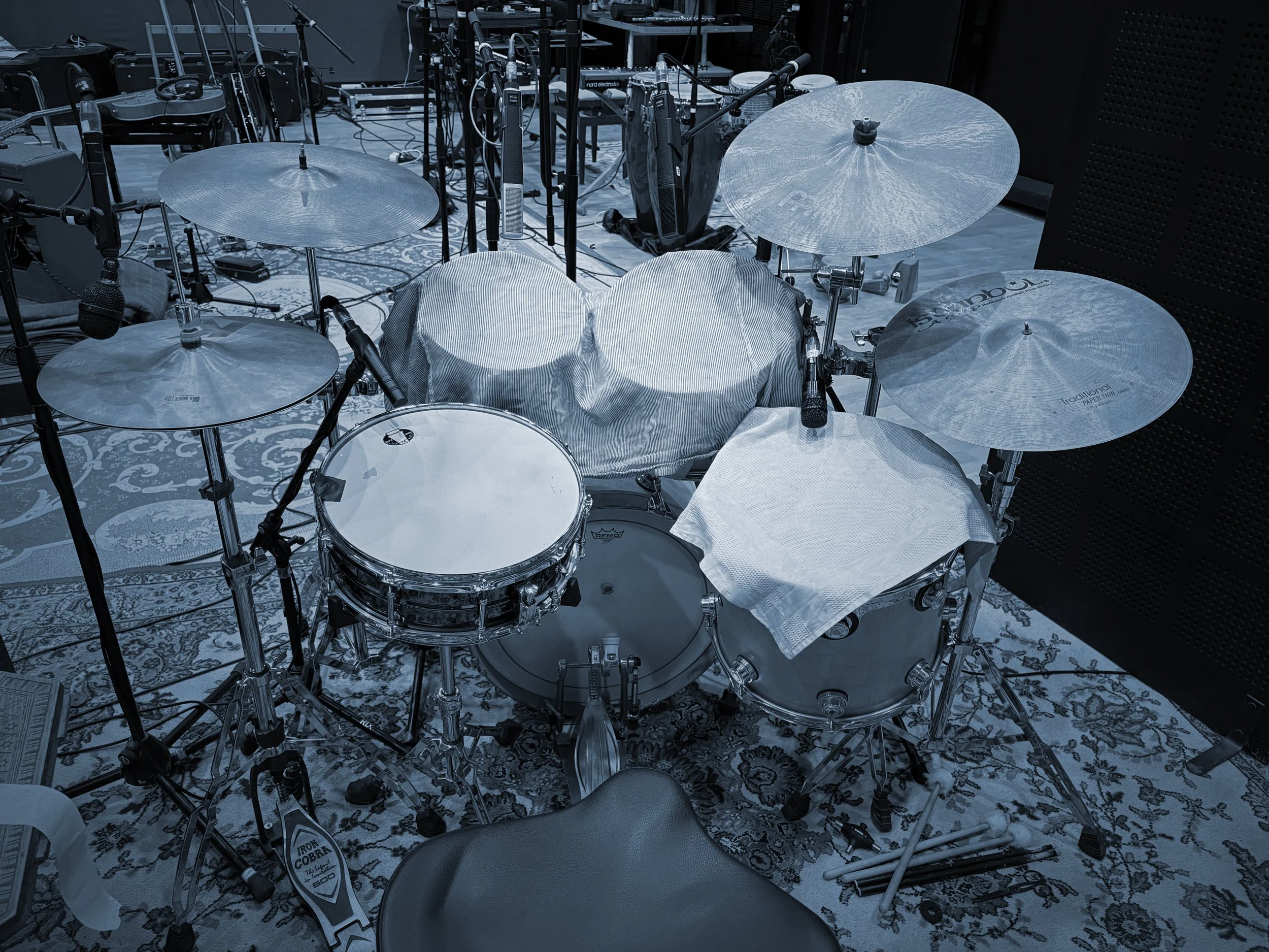 Drumkit_BnW.jpg