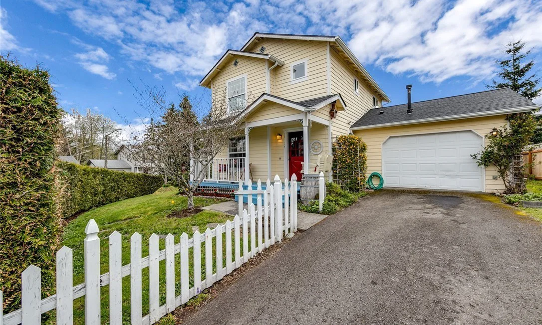 18634 NE Vaughn Milton Loop (1).jpg