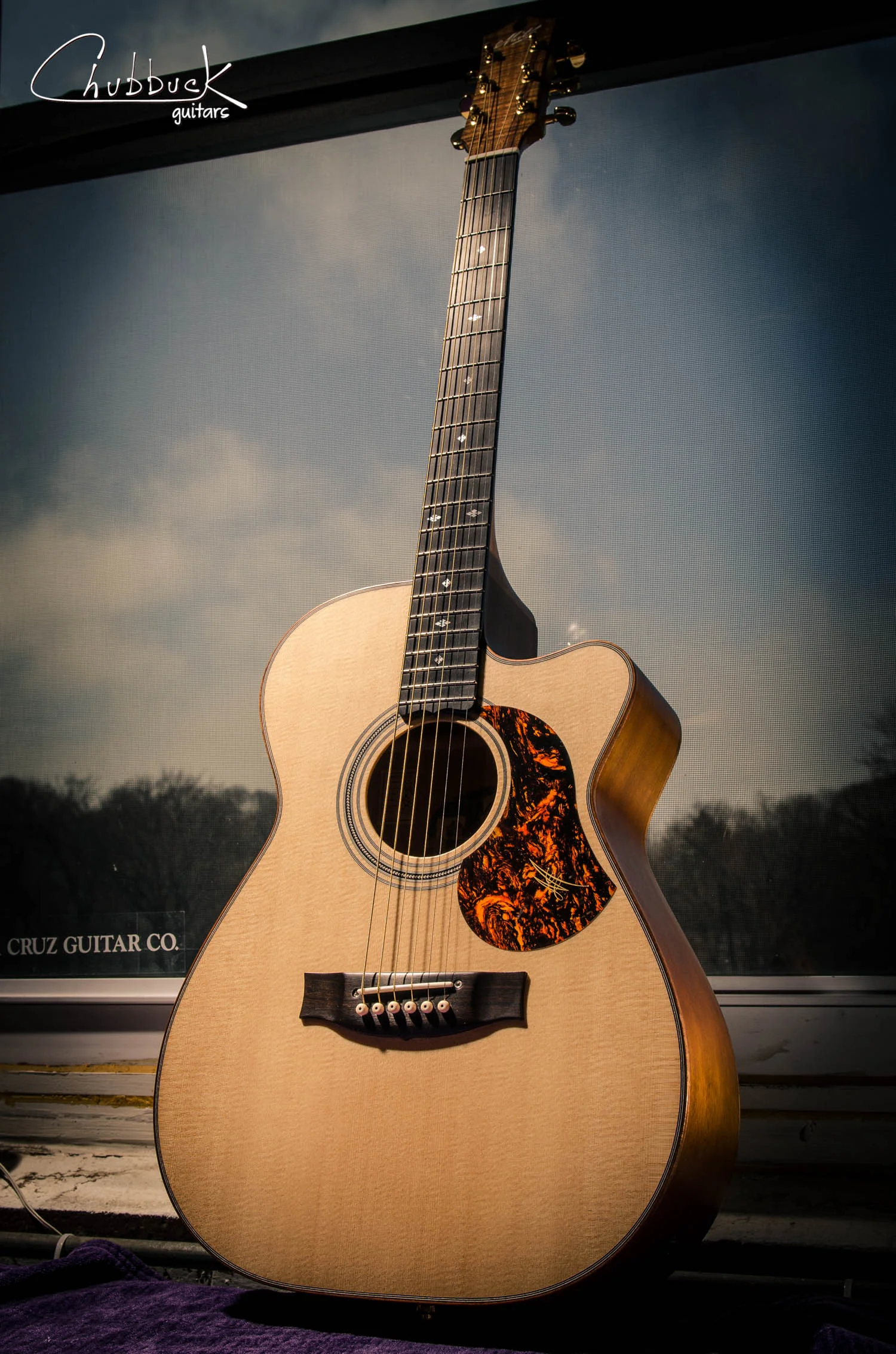Sharp fret ends & center seam crack :: 2014 Maton EBG808C [4.3 lbs]