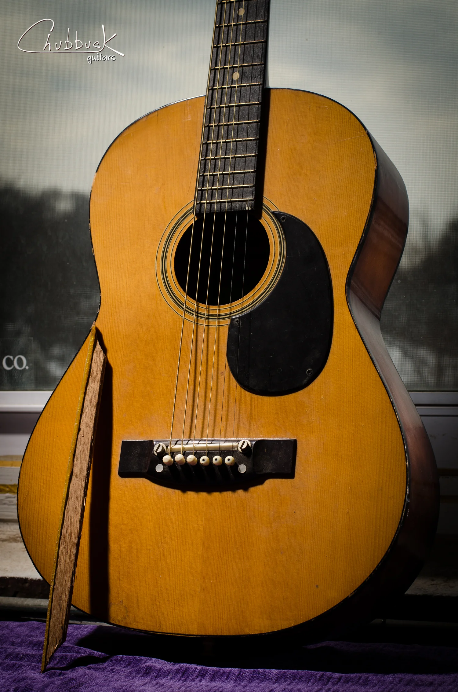 Cheap guitars don't skimp on the glue :: Crestline CIT-105 [3.3 lbs]