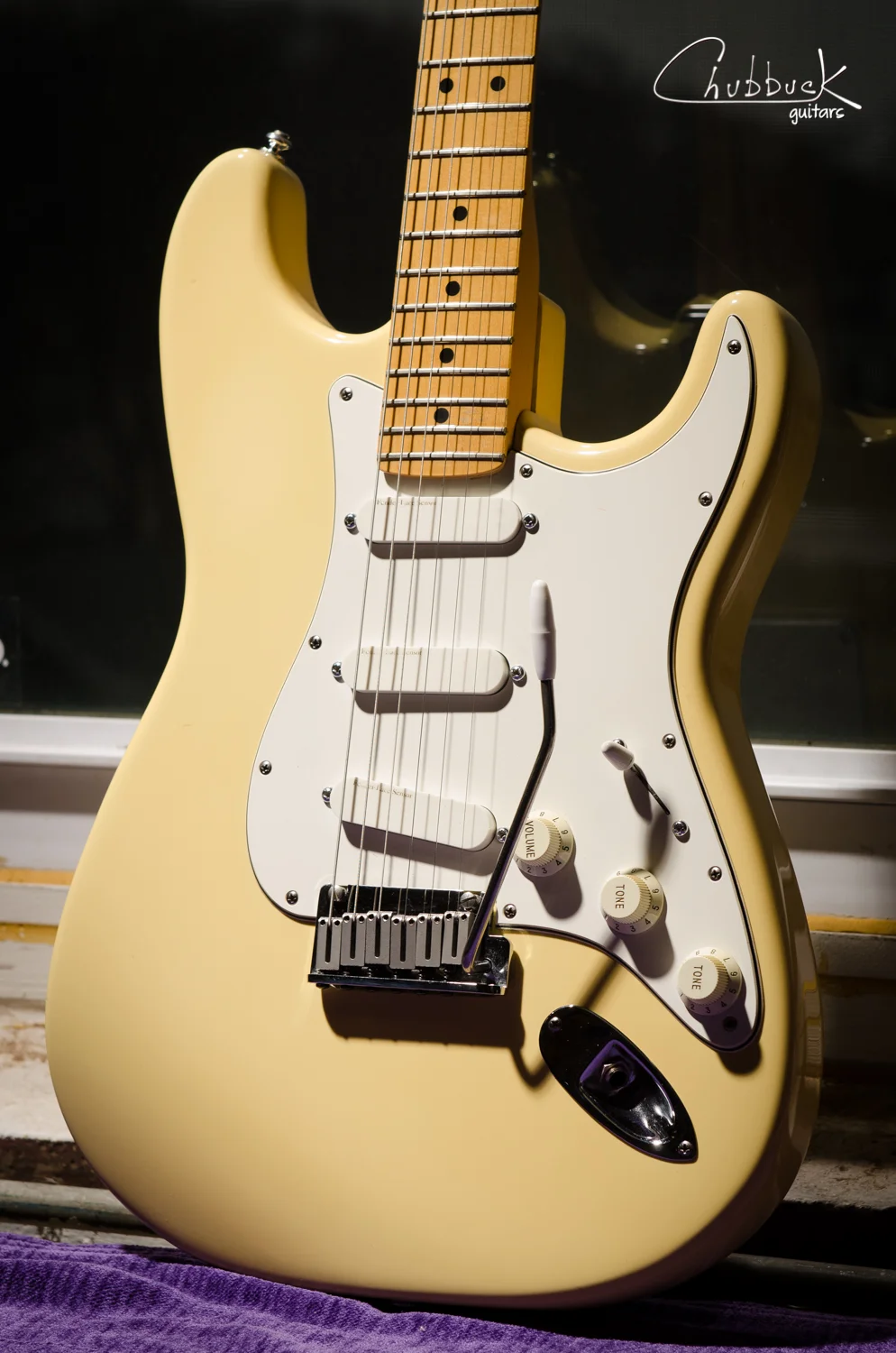 1987 Fender Strat Plus [7.9 lbs] :: vibrato setup