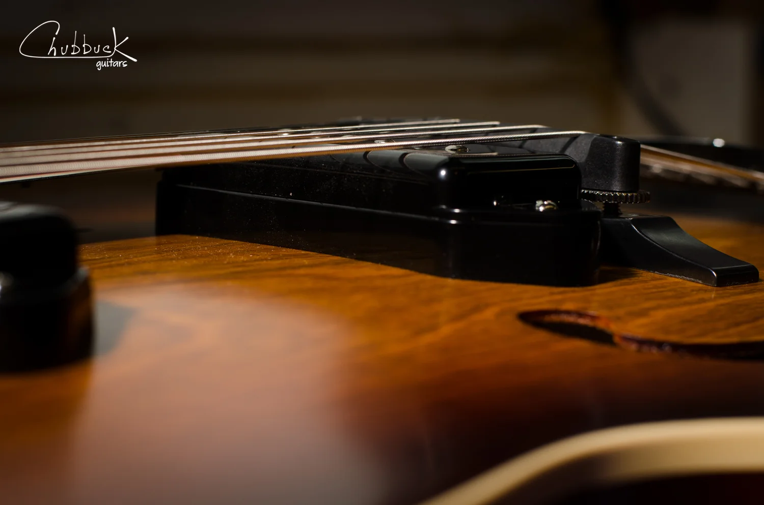 Dog ear P90 high-riser :: Godin 5th Avenue Kingpin