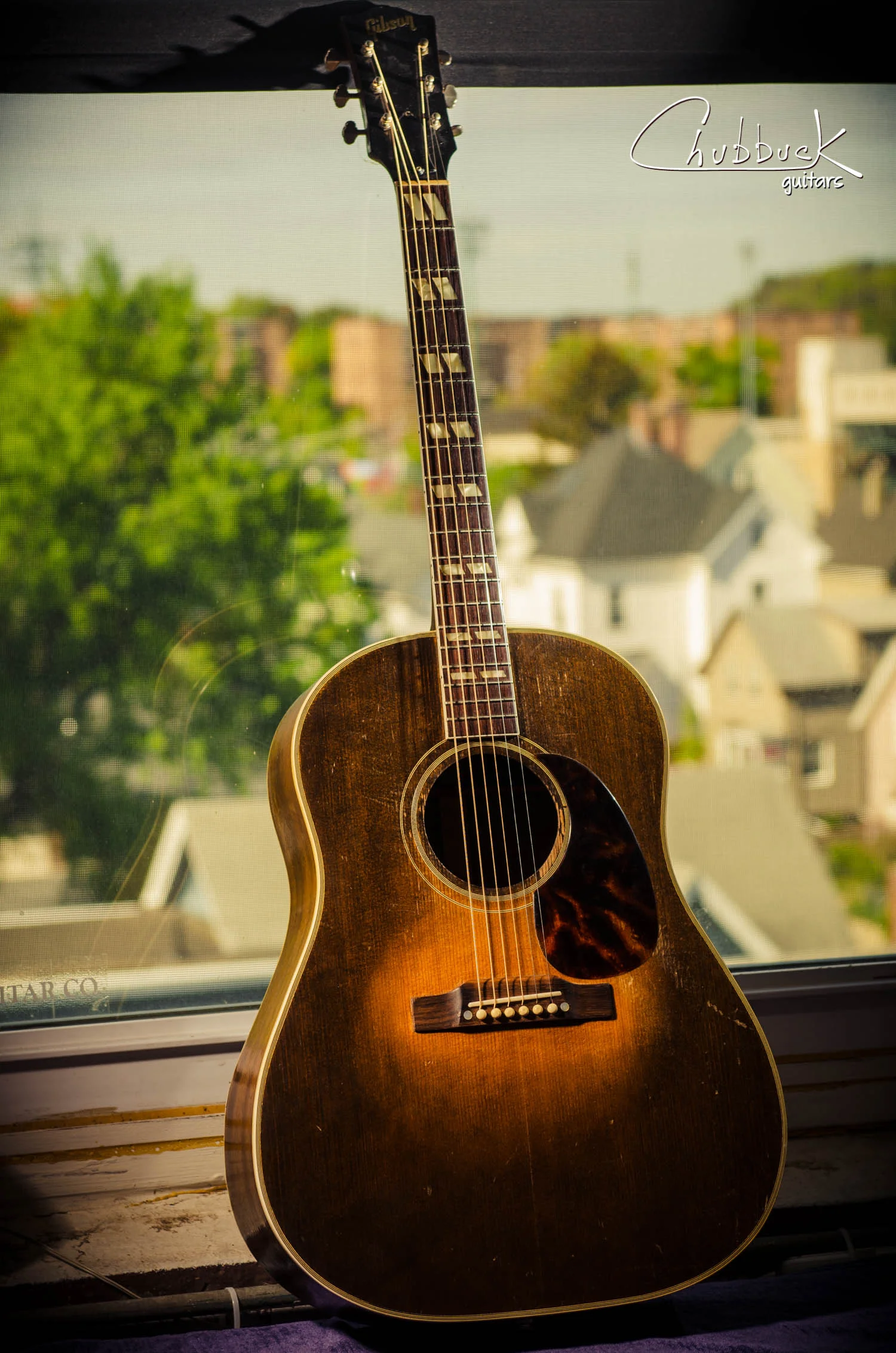 1951 Gibson Southern Jumbo [3.8 lbs] :: setup