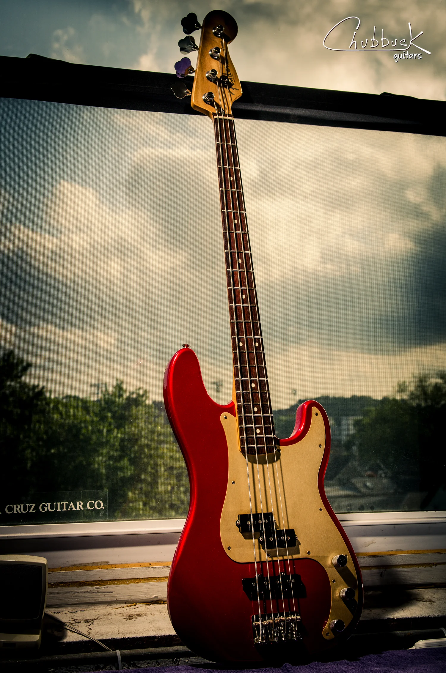 Skunk Stripe Repair :: 2001 Fender Precision Bass Special [9.1 lbs]