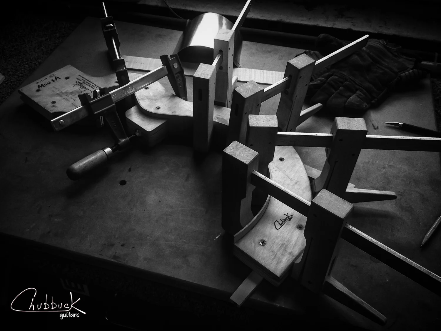 Hand Bending European Maple :: Chubbuck Mousa 003 Hollowbody