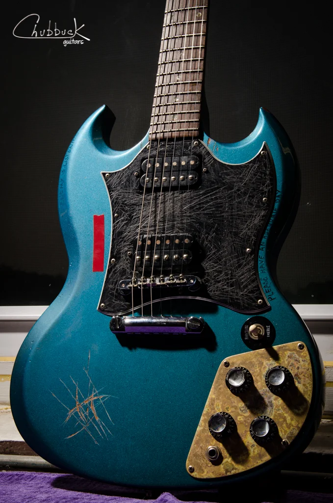 2001 Gibson SG :: the entire lower bout wing was completely broken through