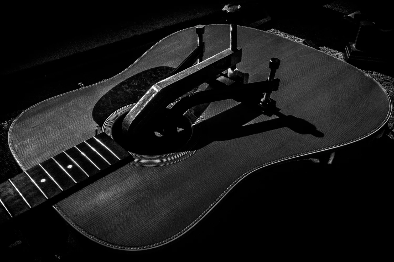 Bridge re-glue :: 1996 Martin HD-28