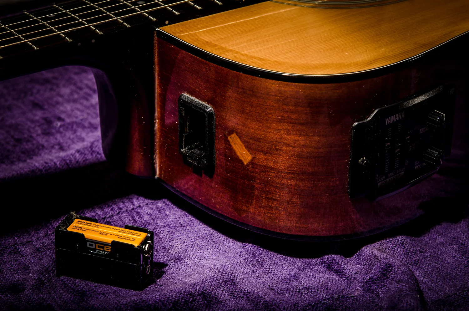 Getting lucky with a dead pickup :: Yamaha FGX-412SC [5.2 lbs]