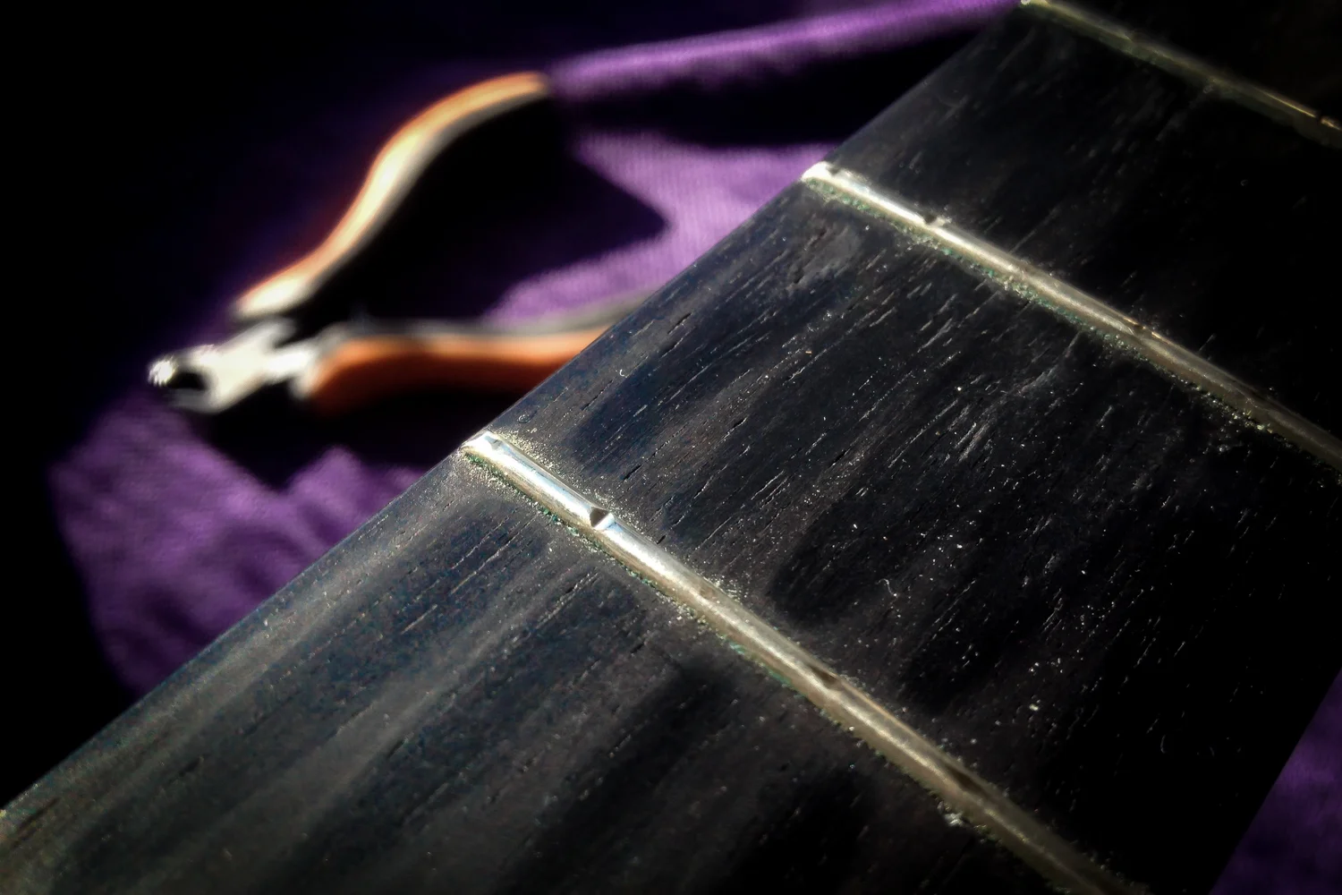 Fret divots :: 1993 Martin HD-28 2R