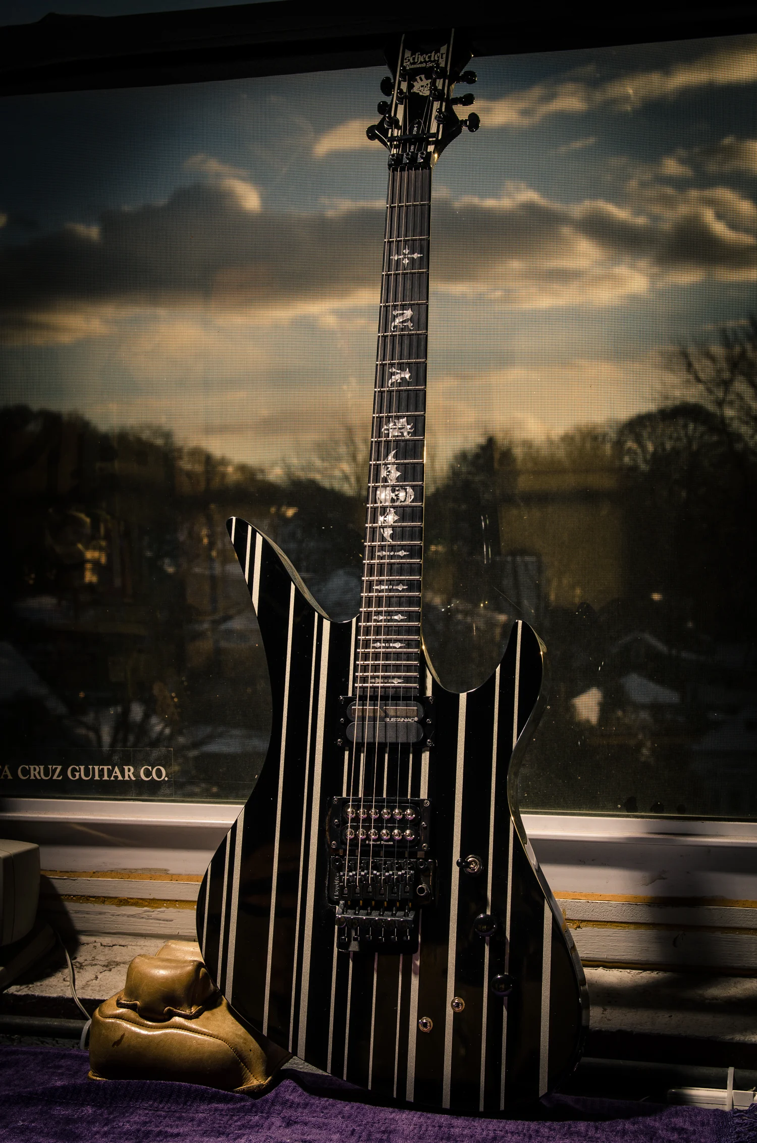 Broken mini switch :: 2014 Schecter Synyster Custom-S [7.9 lbs]