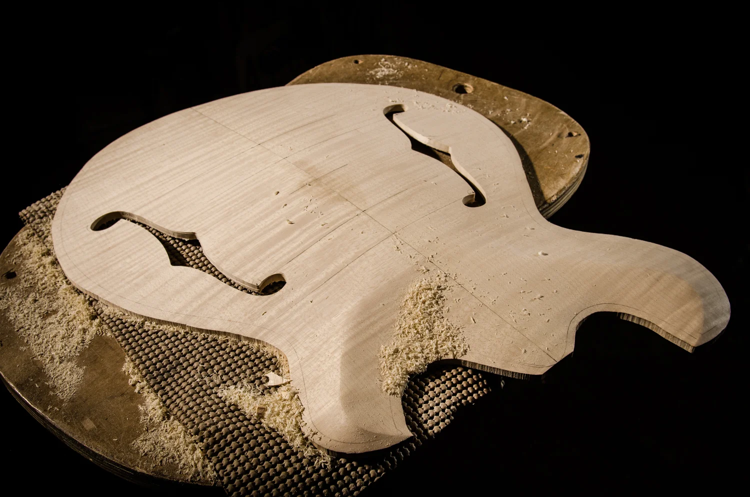 f-holes :: Chubbuck Mousa 003 hollowbody