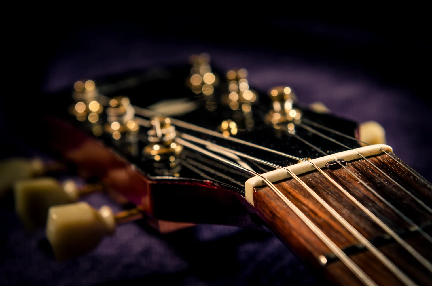 Interesting nut shim :: 1997 Gibson Blues Hawk [6.5 lbs]