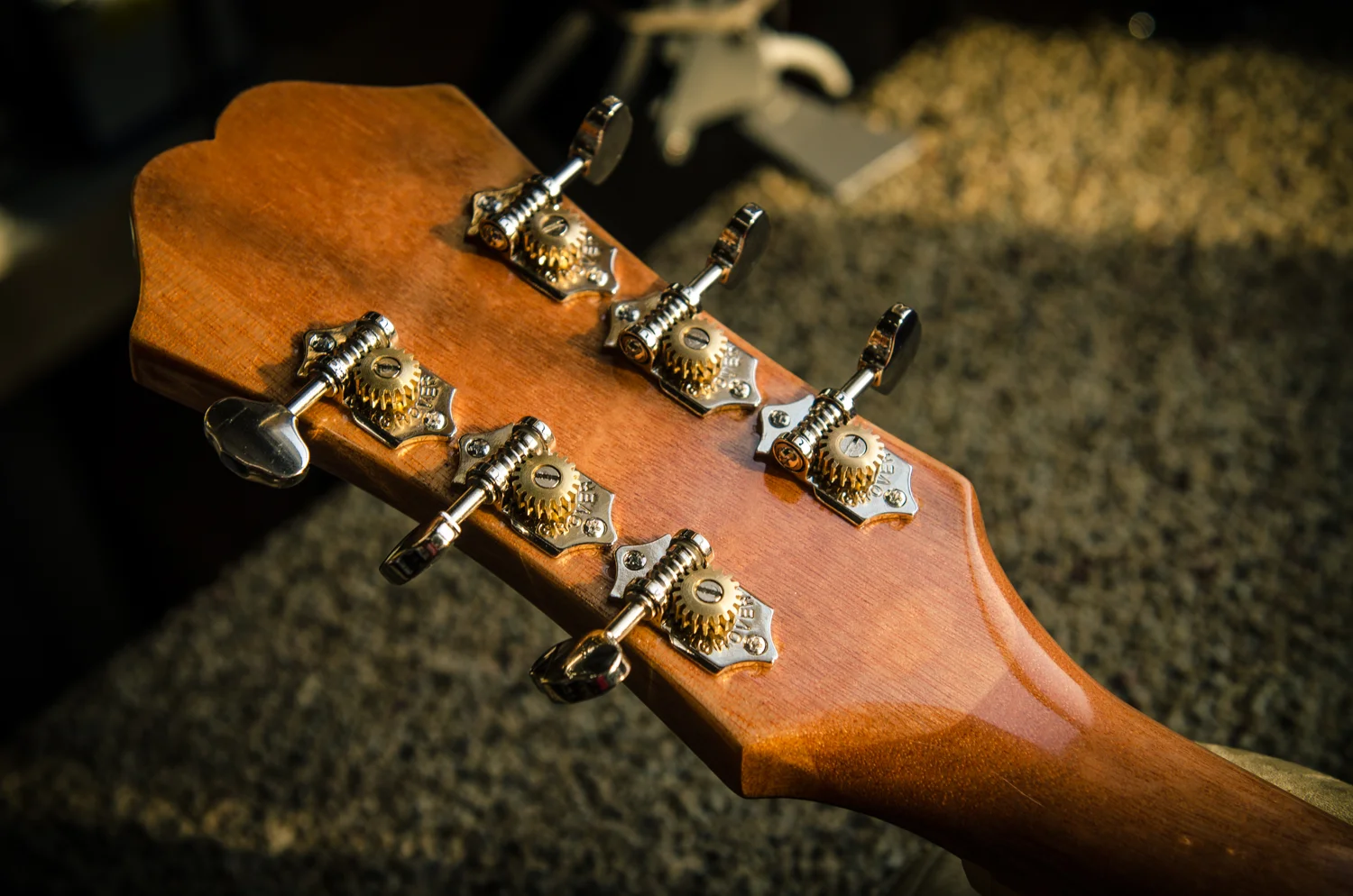 Tuners & feedback :: 2012 Epiphone Casino NA [6.4 lbs]