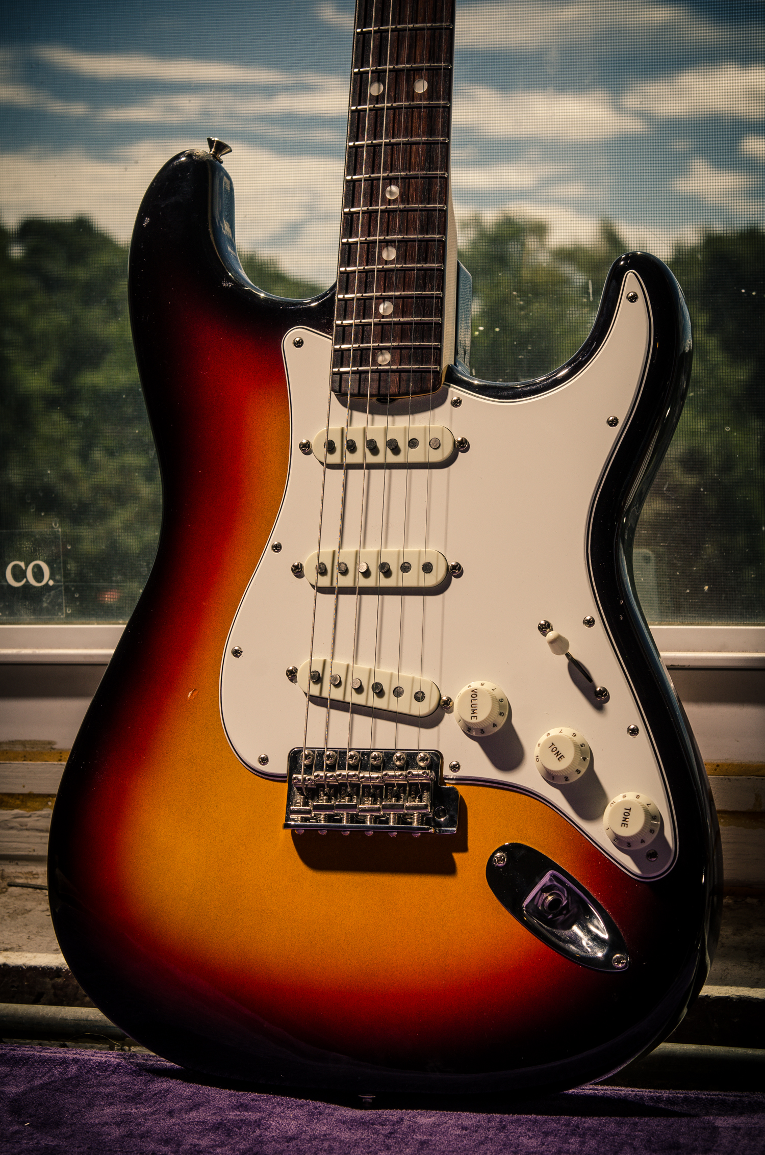 etisk Fremme Microbe 2014 Fender American Vintage '65 Stratocaster [7.9 lbs] :: setup — Chubbuck  Guitars :: making & repairing Guitars in a old building just north of  Boston, Mass.