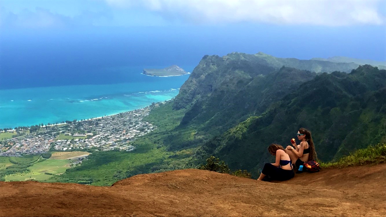 The best part of my week was definitely my Friday morning hike! My friend Kyveli and I conquered the Kuliouou ridge in under four exhilarating hours. It's hard to be too upset at computer stuff when I can distract myself charging up to the top of the world... 