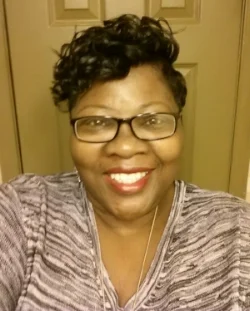 Gwen Hayes.jpg