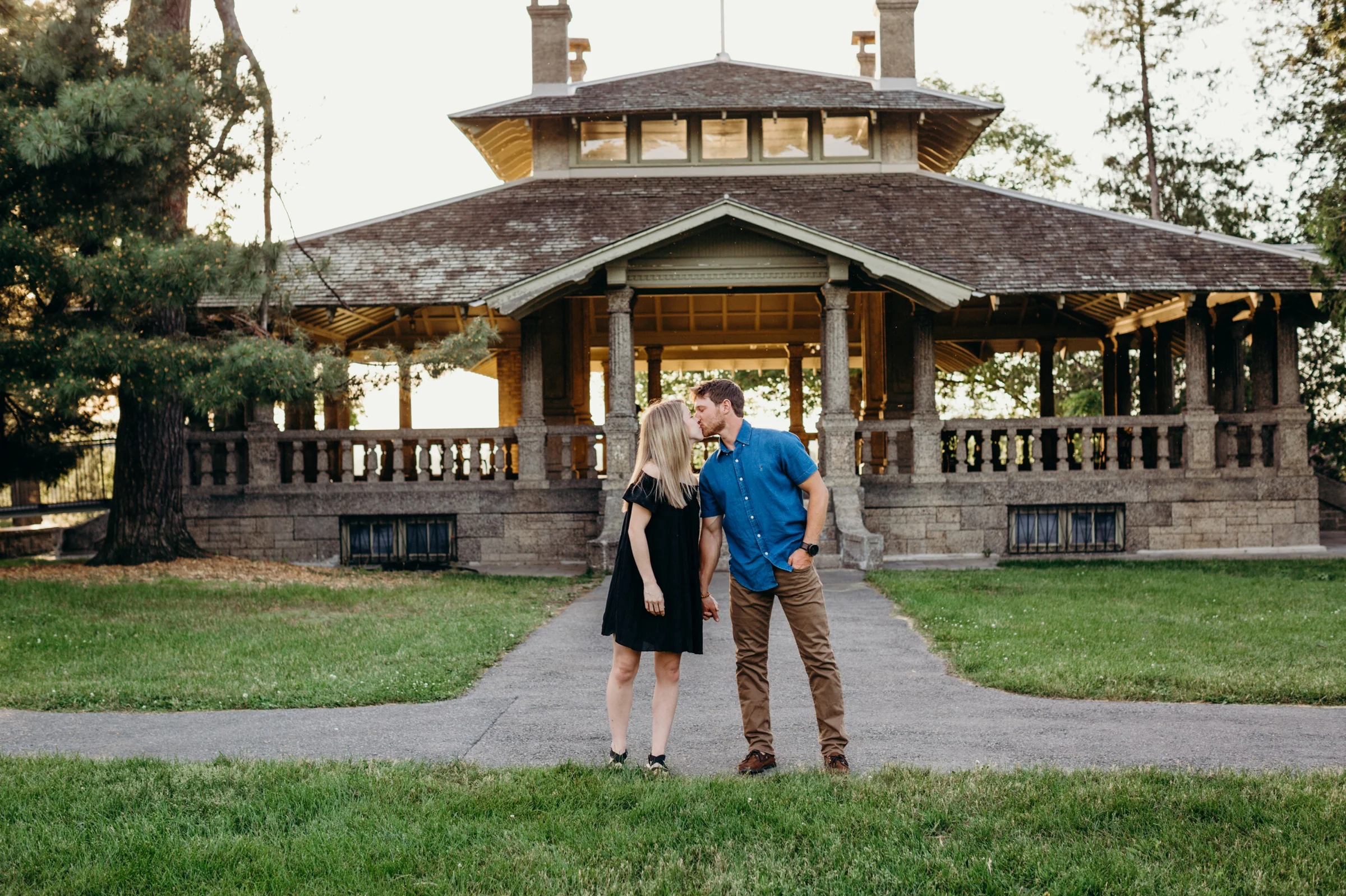 Rockcliffe Park Engagment Session Ottawa - Clare-And-Jarrod 3.jpg
