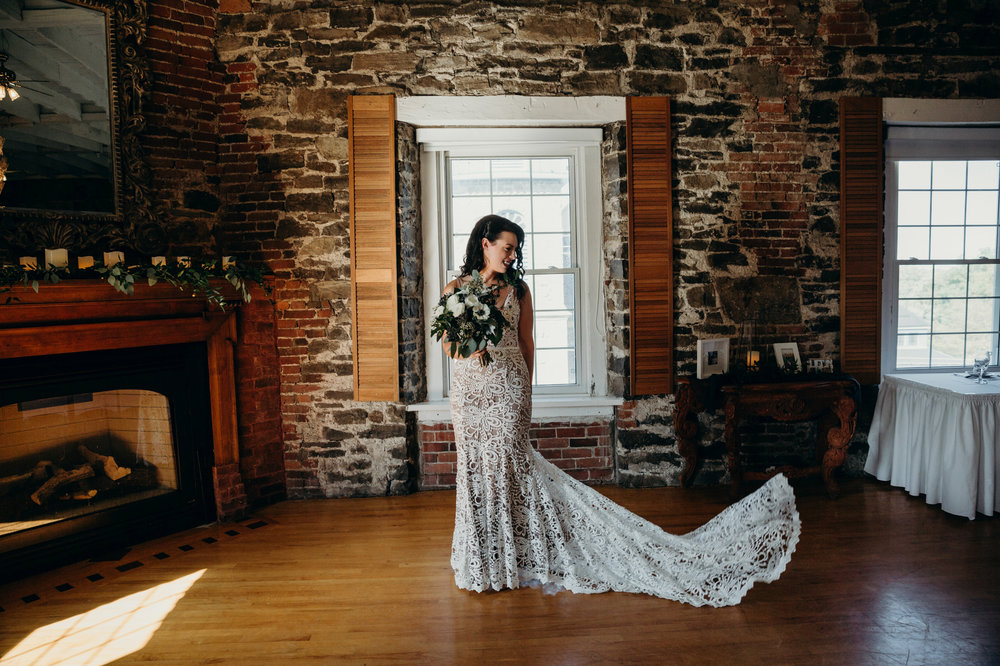 Baldachin Inn Merrickville Wedding - Taylore and Callum  19.jpg