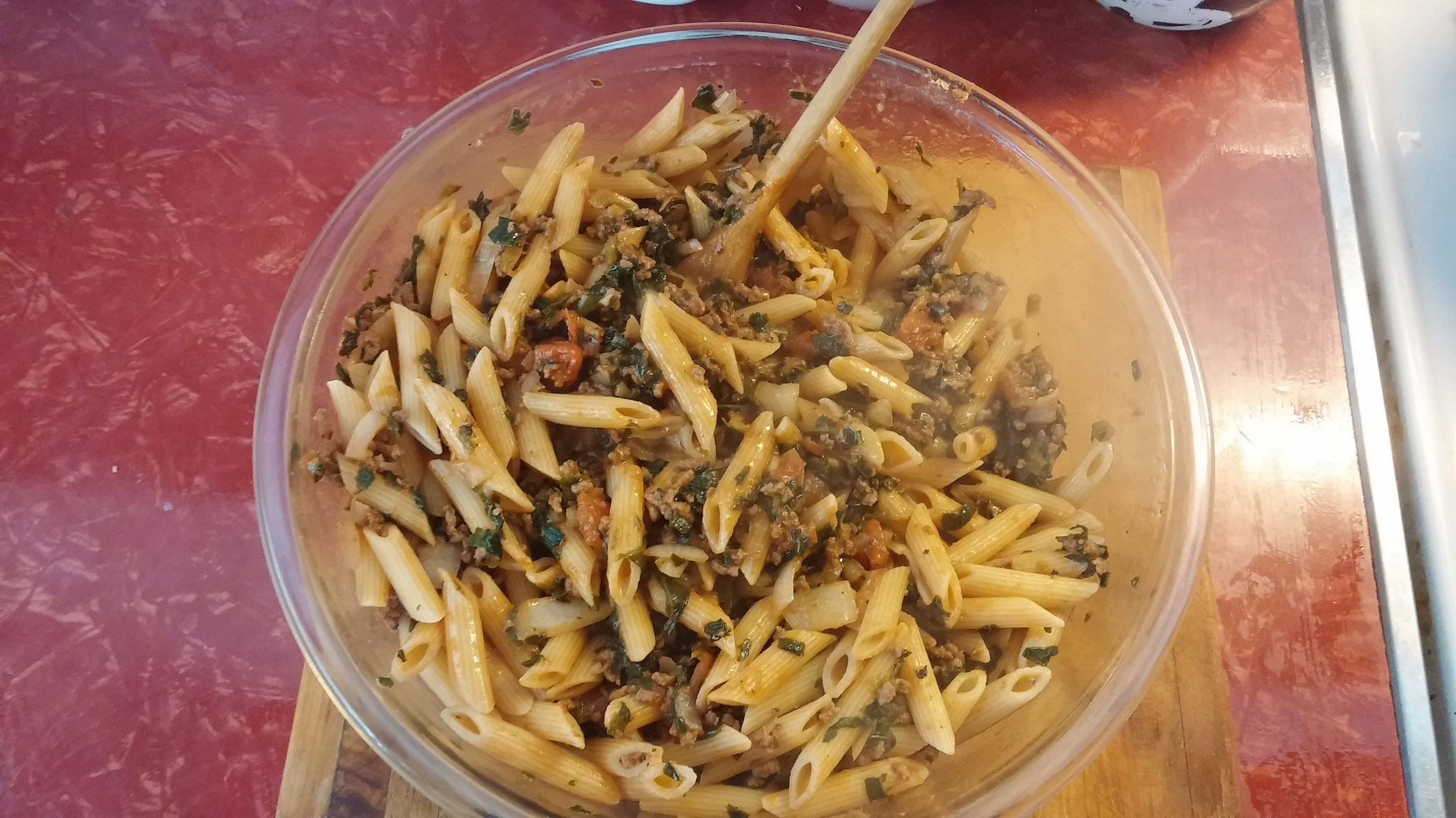 (Not) Creamy Tomato Spinach Pasta is very tasty