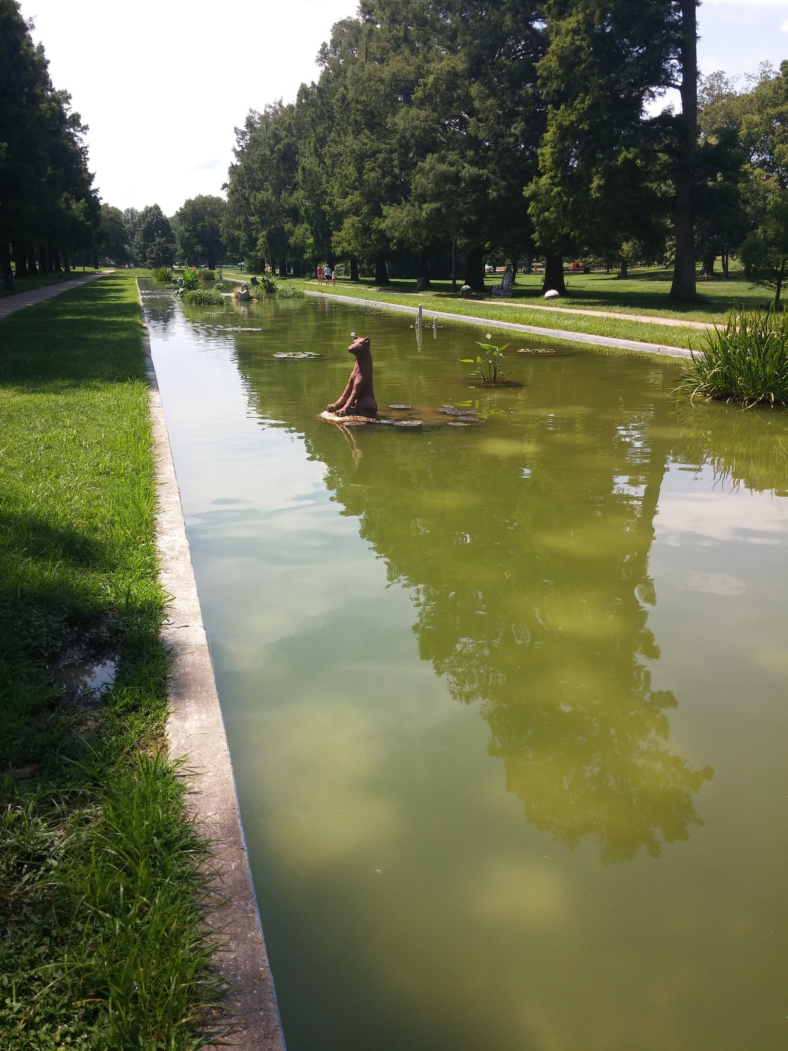 Water pool with fun sculptures in the middle of Francis Park
