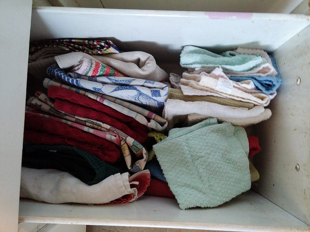 Drawer of towels - yes, I do like them better standing up. 