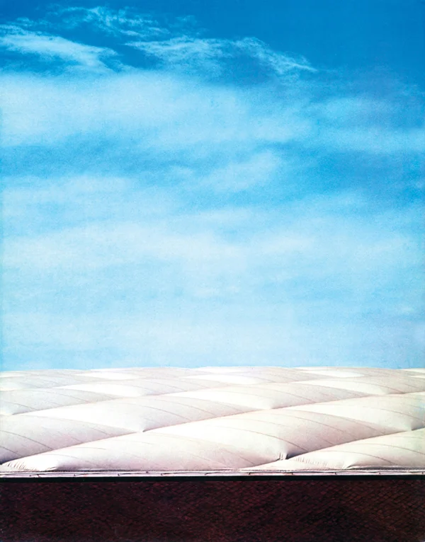 The ultra-simple form of the US Pavilion belied its structural sophistication: its principles of "skewed symmetry" were patented after EXPO 70. (Photo: Courtesy, Chermayeff & Geismar)