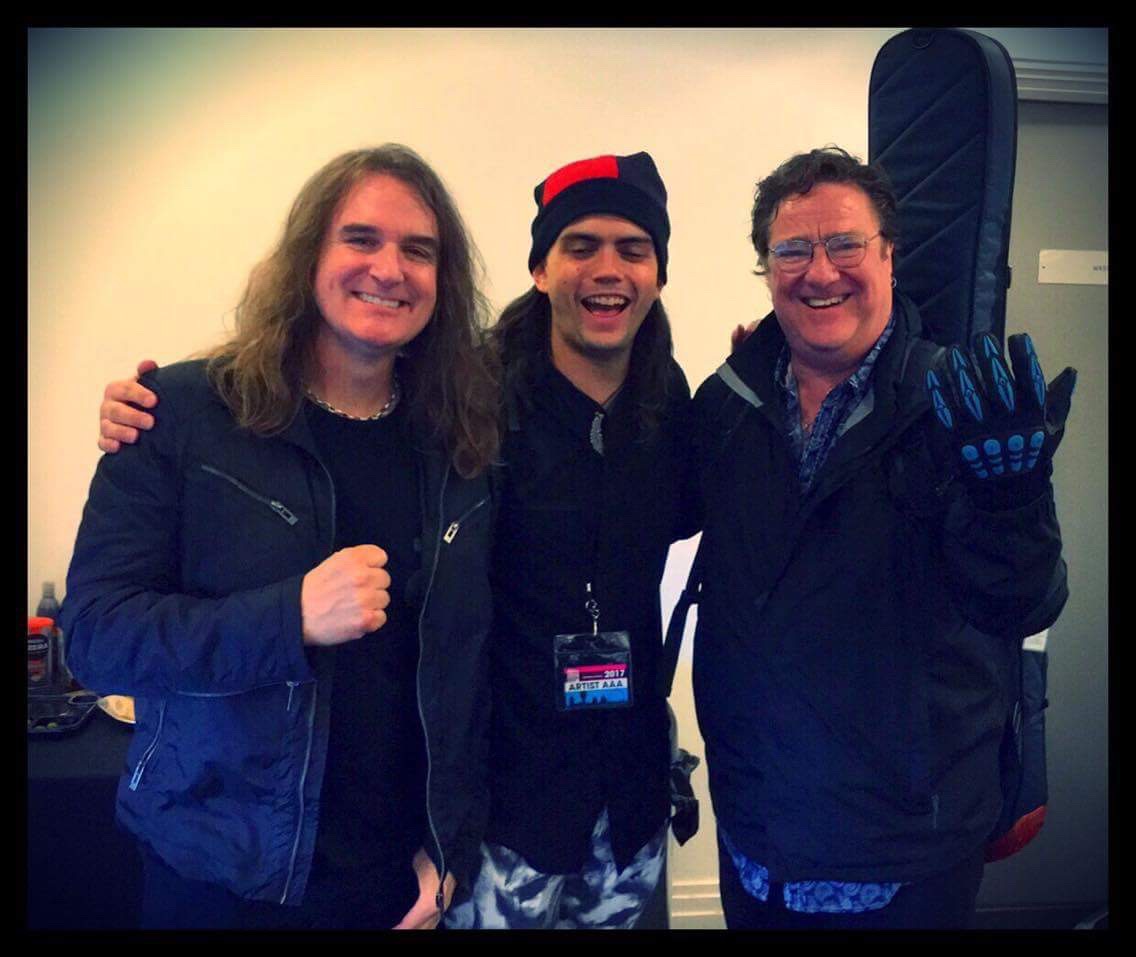 Stu Hamm wearing his THERMO Gig Gloves alongside fellow bassists Dave Ellefson and Cody Wright. 