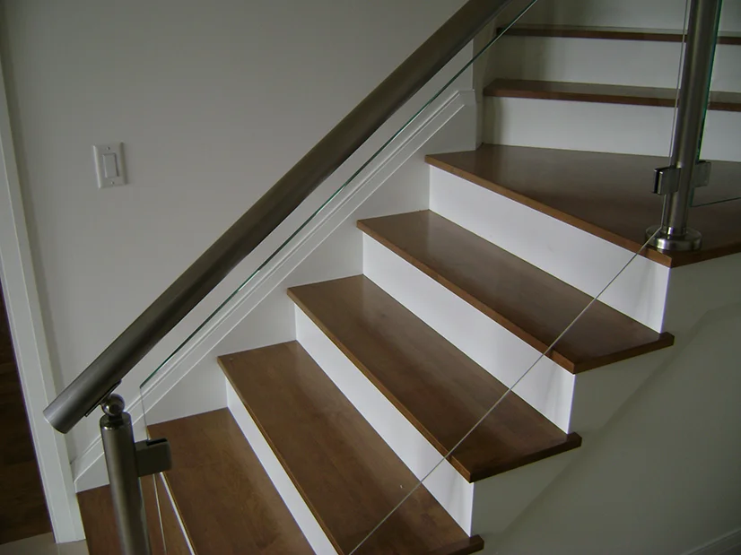 Glass Trapezoid, with Clamps