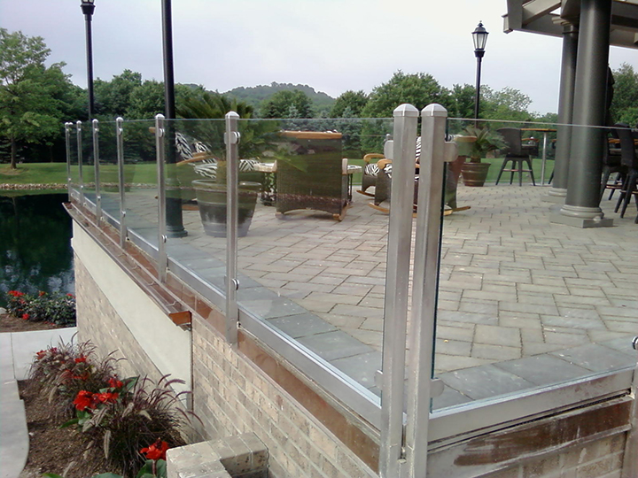 Outdoor Glass Rail