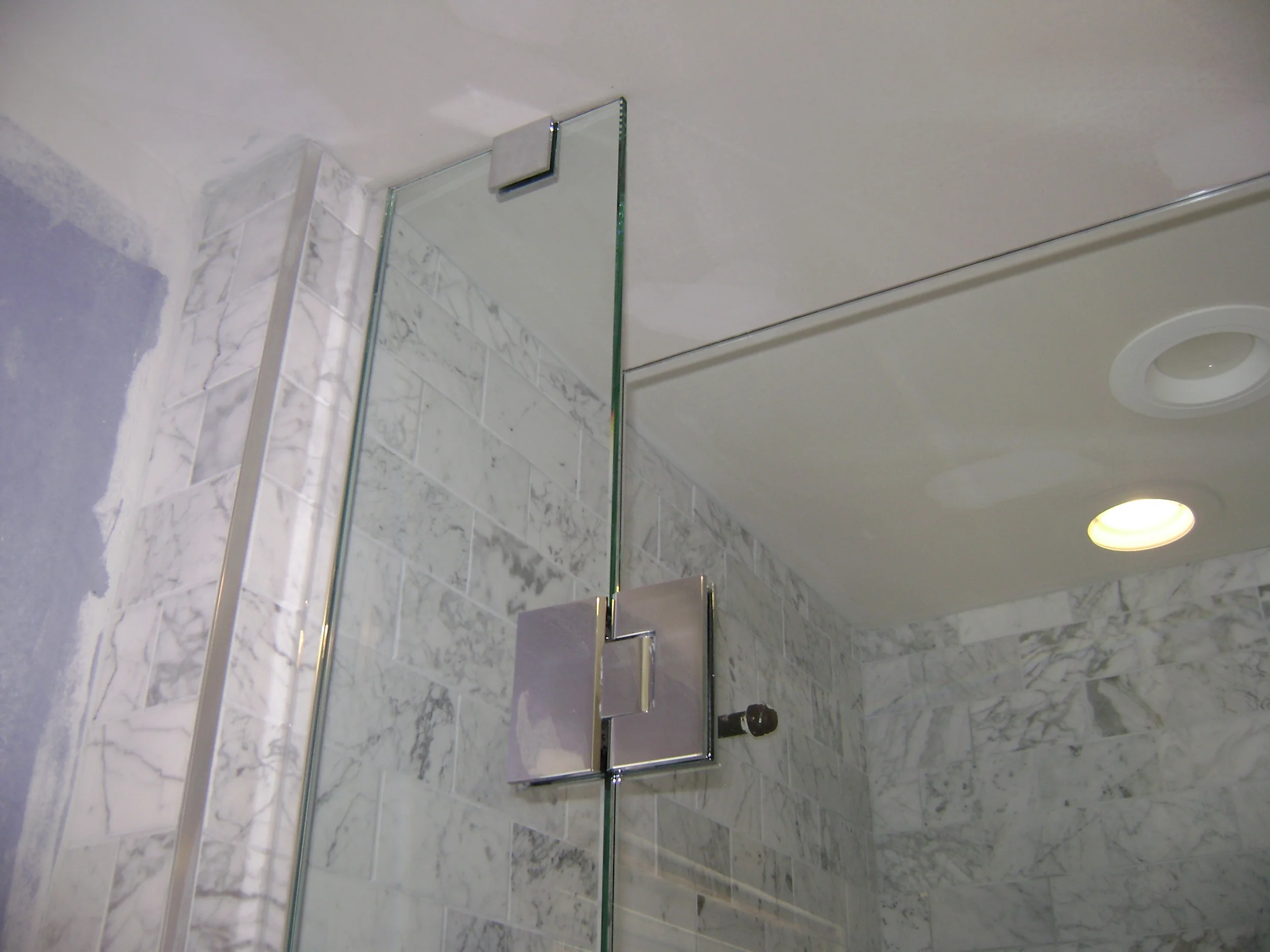 Glass Clamp and Glass to Glass Hinge Detail